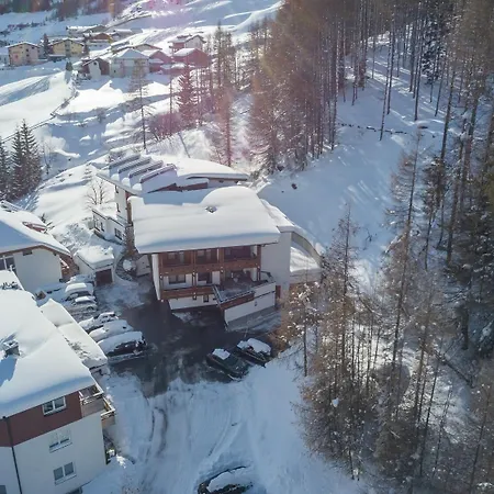 Alpin Апартаменты *